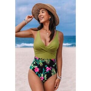 Cupshe One Piece Swimsuit Scalloped Solid Tropical Tummy Control Size M NWT